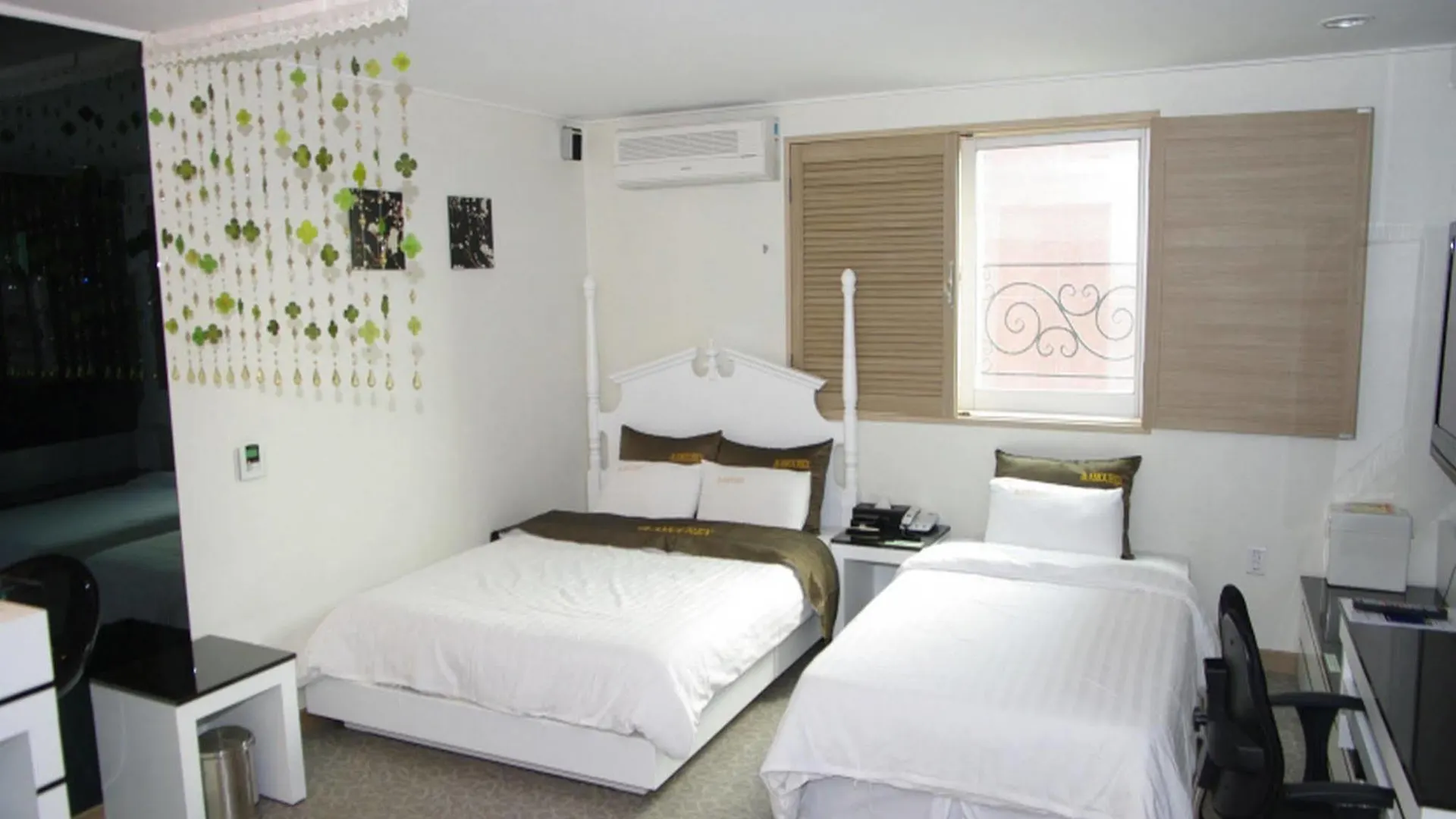 Amourex Seoul 3*,